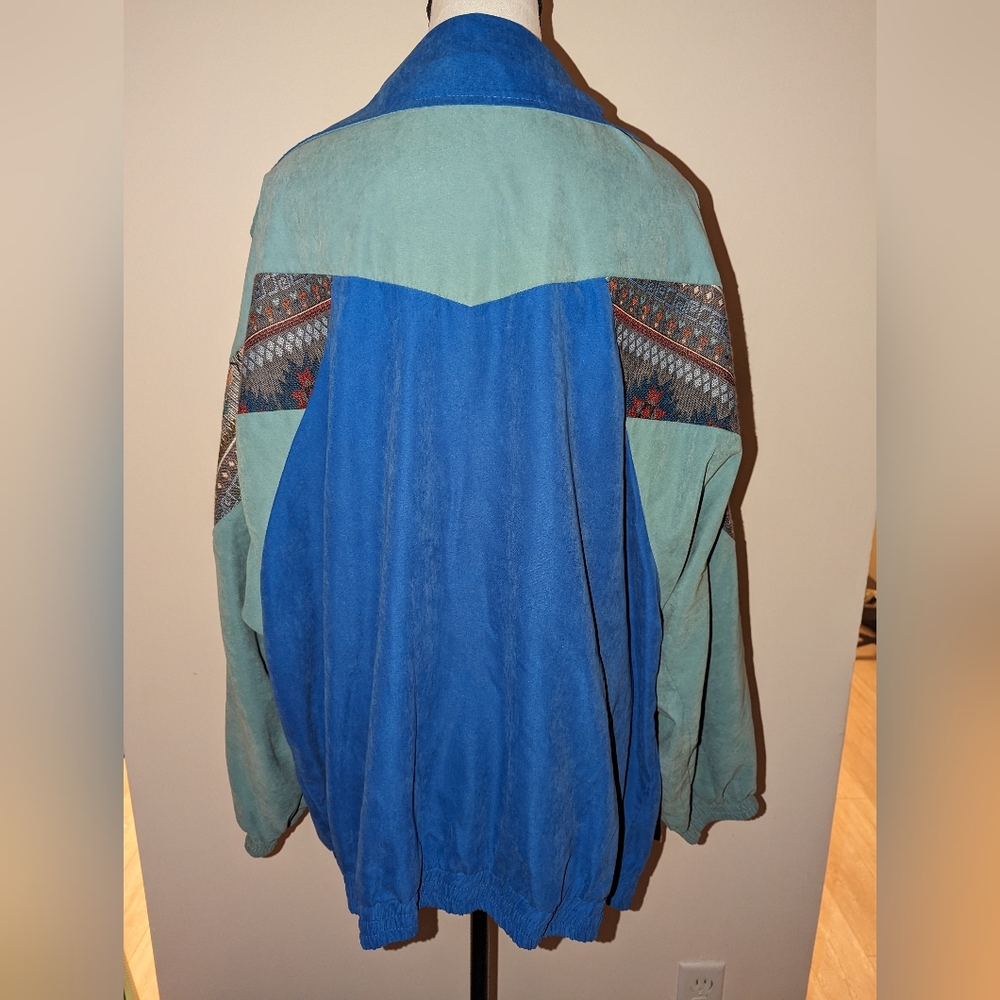 SheIn Geo Chevron Panel Zipper Placket Jacket - Picture 6 of 9